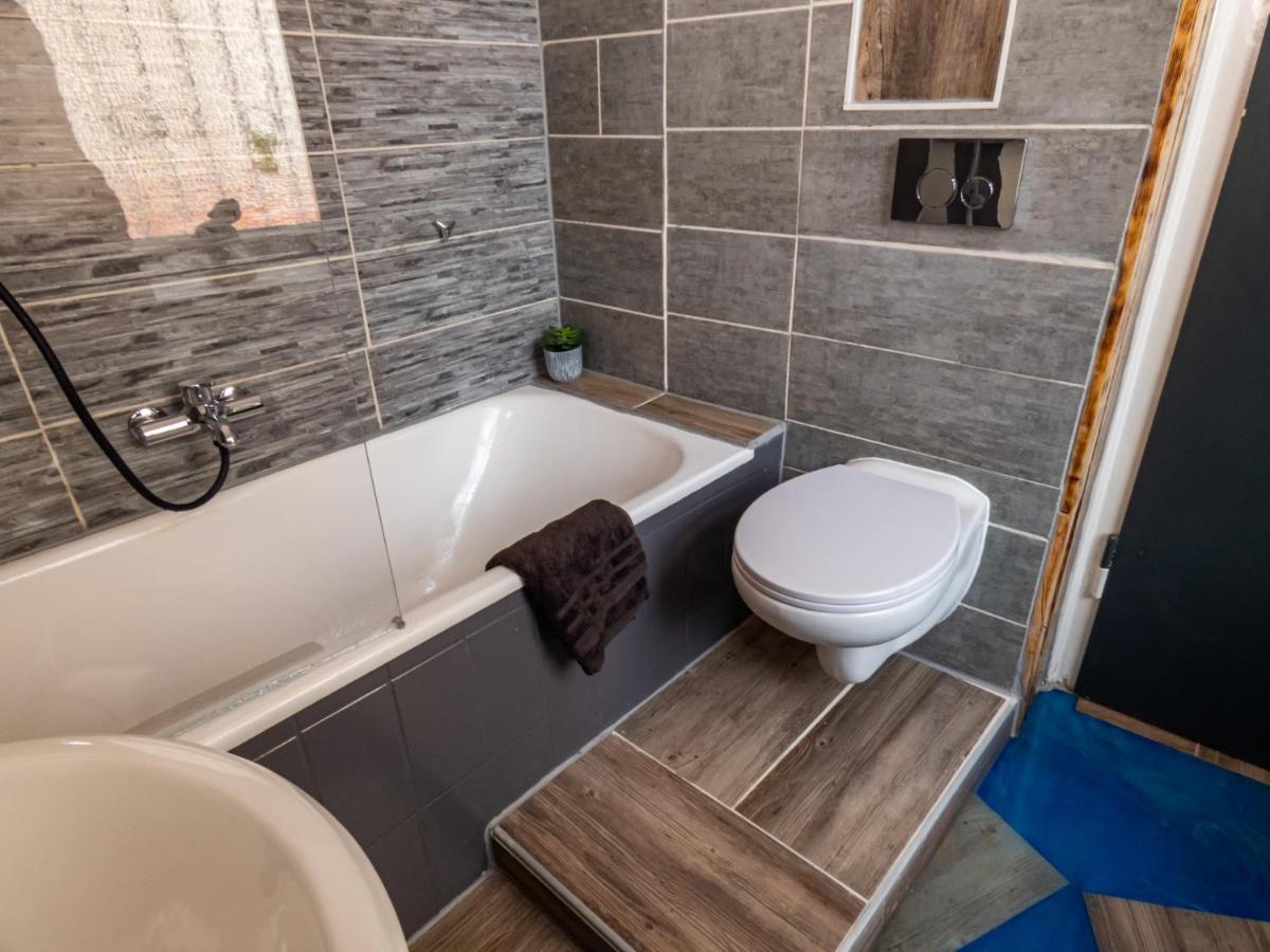 #213 Lux-Room - Zentrum Neuss - Naehe Duesseldorf Messe Mit Netflix & Prime Екстер'єр фото